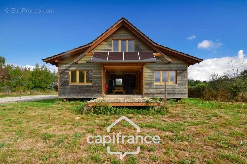 Maison à LONS-LE-SAUNIER