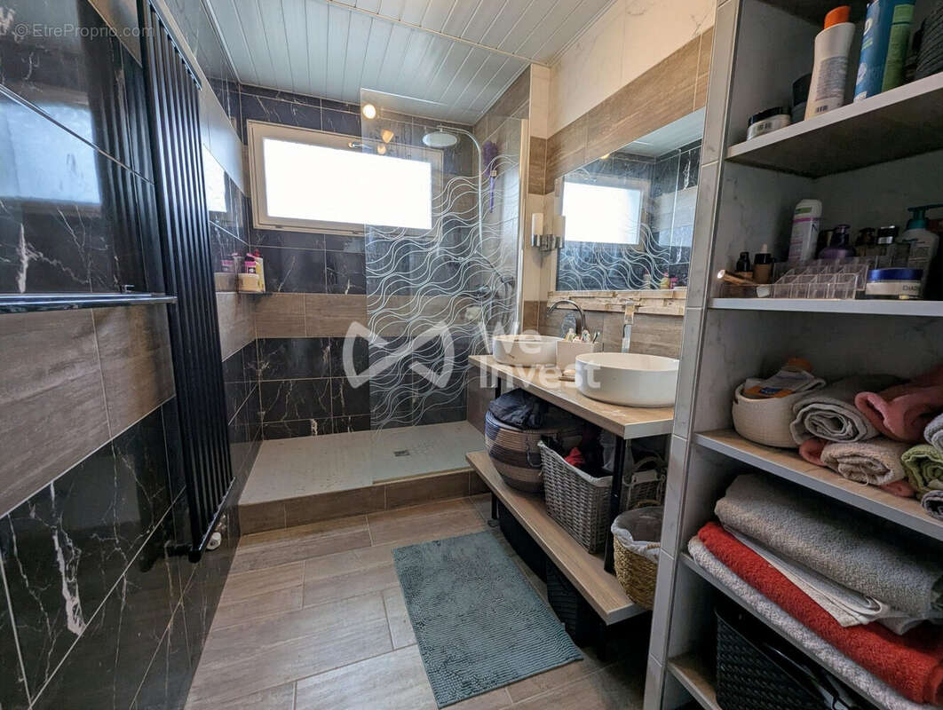 Appartement à PARENTIS-EN-BORN