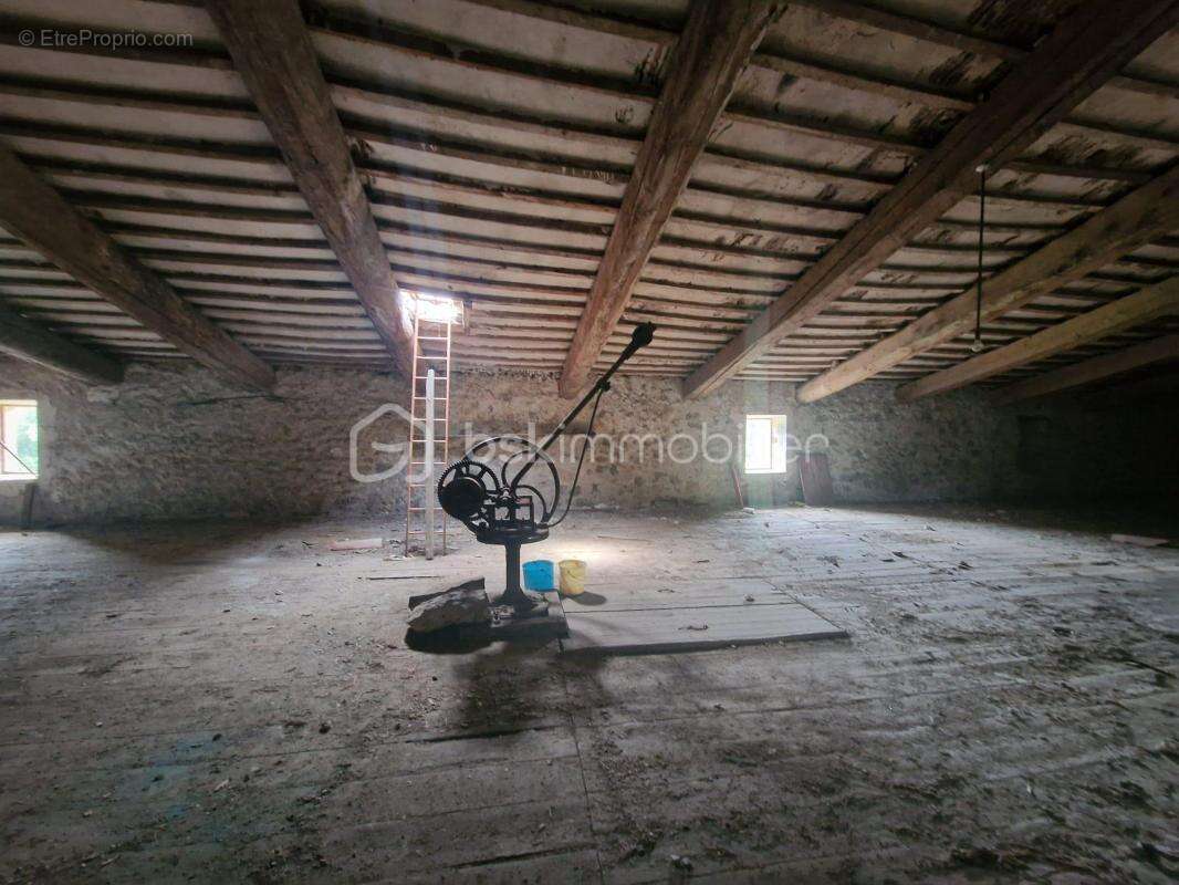 Maison à SAINT-JEAN-DE-BARROU