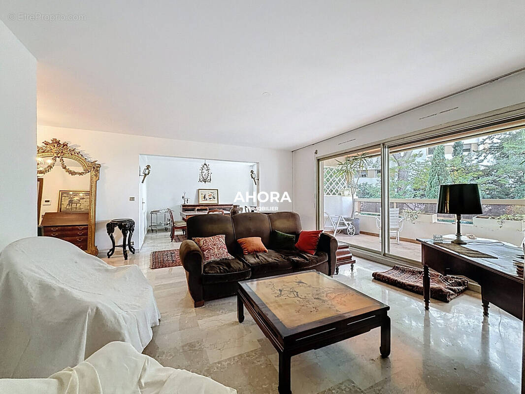 Appartement à MARSEILLE-9E