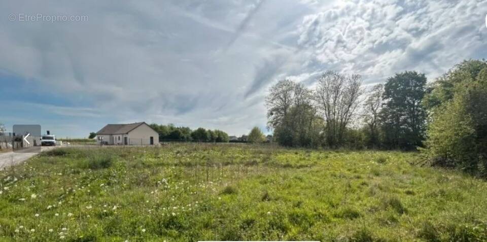 Terrain à CRESTOT