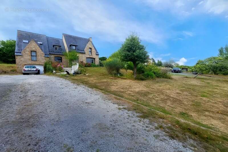 Maison à CAMARET-SUR-MER