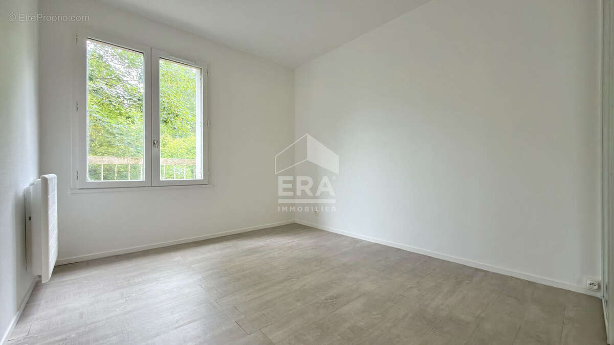 Appartement à CORBEIL-ESSONNES