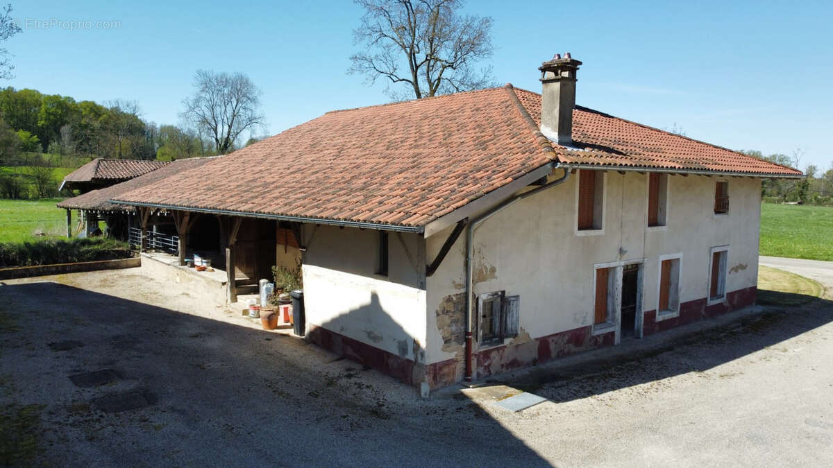 Maison à SAINT-ETIENNE-DU-BOIS