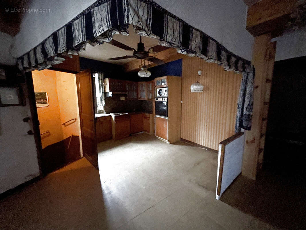 Maison à VILLELONGUE-DELS-MONTS