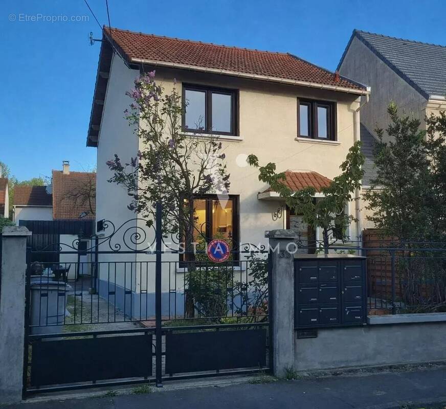 Maison à AULNAY-SOUS-BOIS
