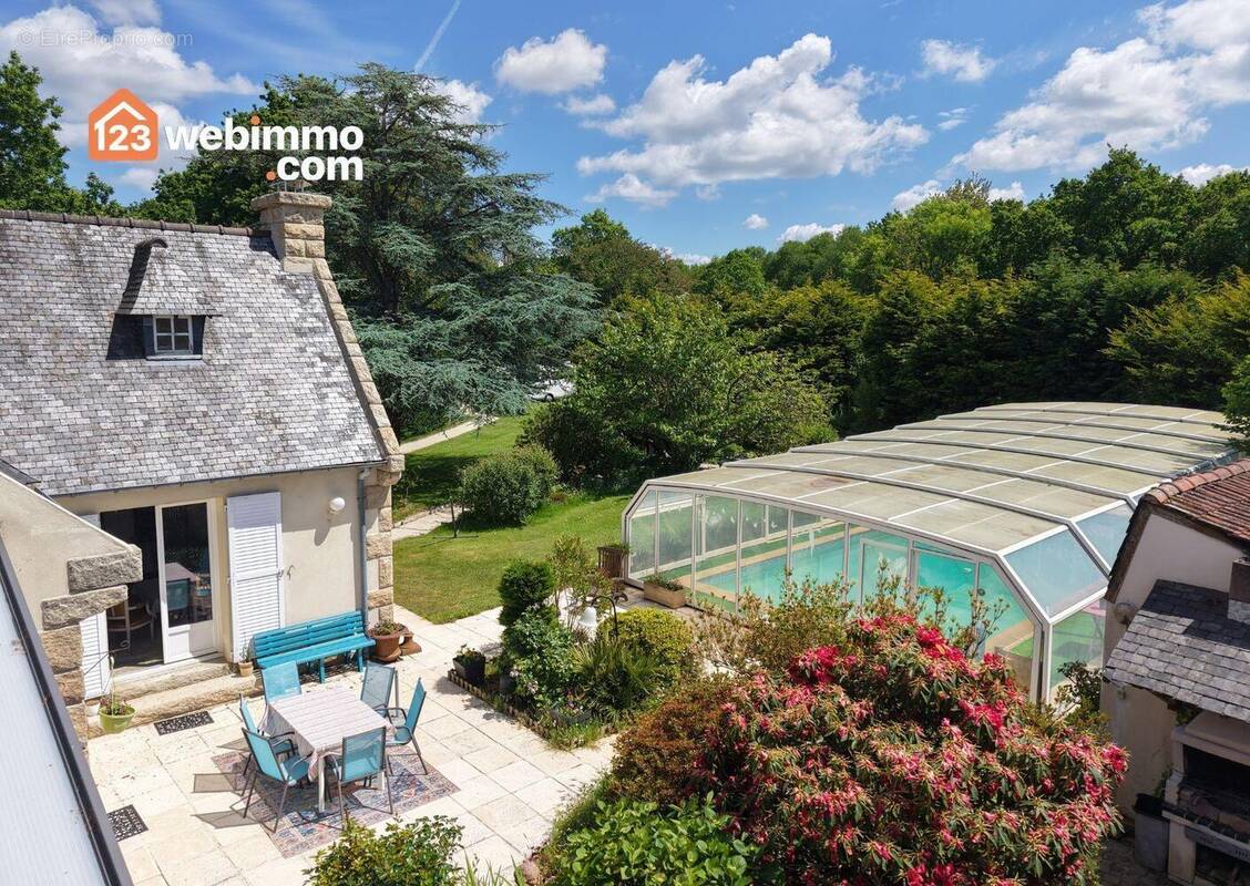Maison 181 m² à Ploumilliau  - photo 1