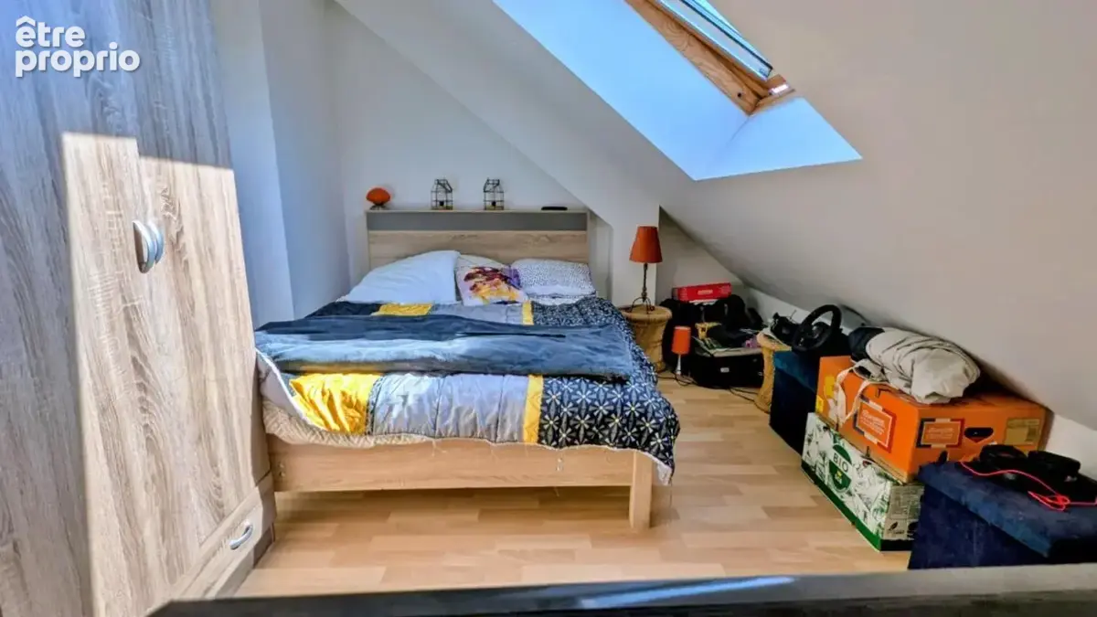 Maison rénovée en pierres 125 m2 à vendre, 6 pièces avec 4 voir 5 chambres, bourg SAINT GERMAIN EN COGLES (35) - photo 9