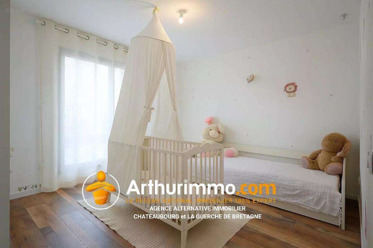 Maison à SAINT-ERBLON