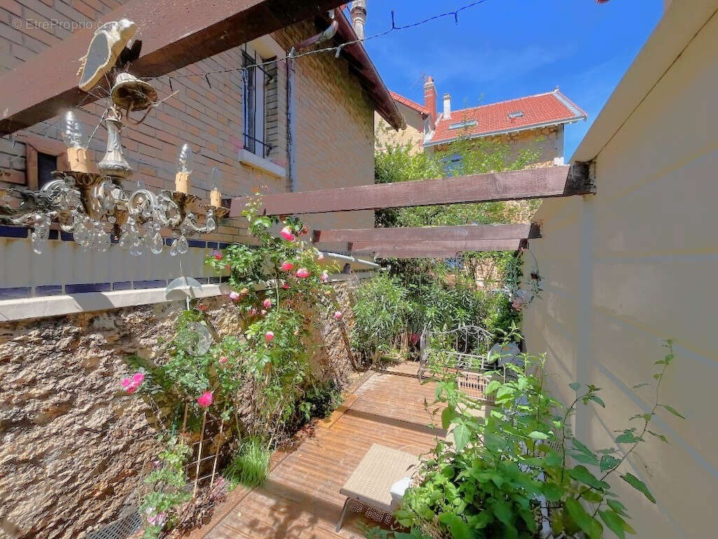 Maison à CHATILLON