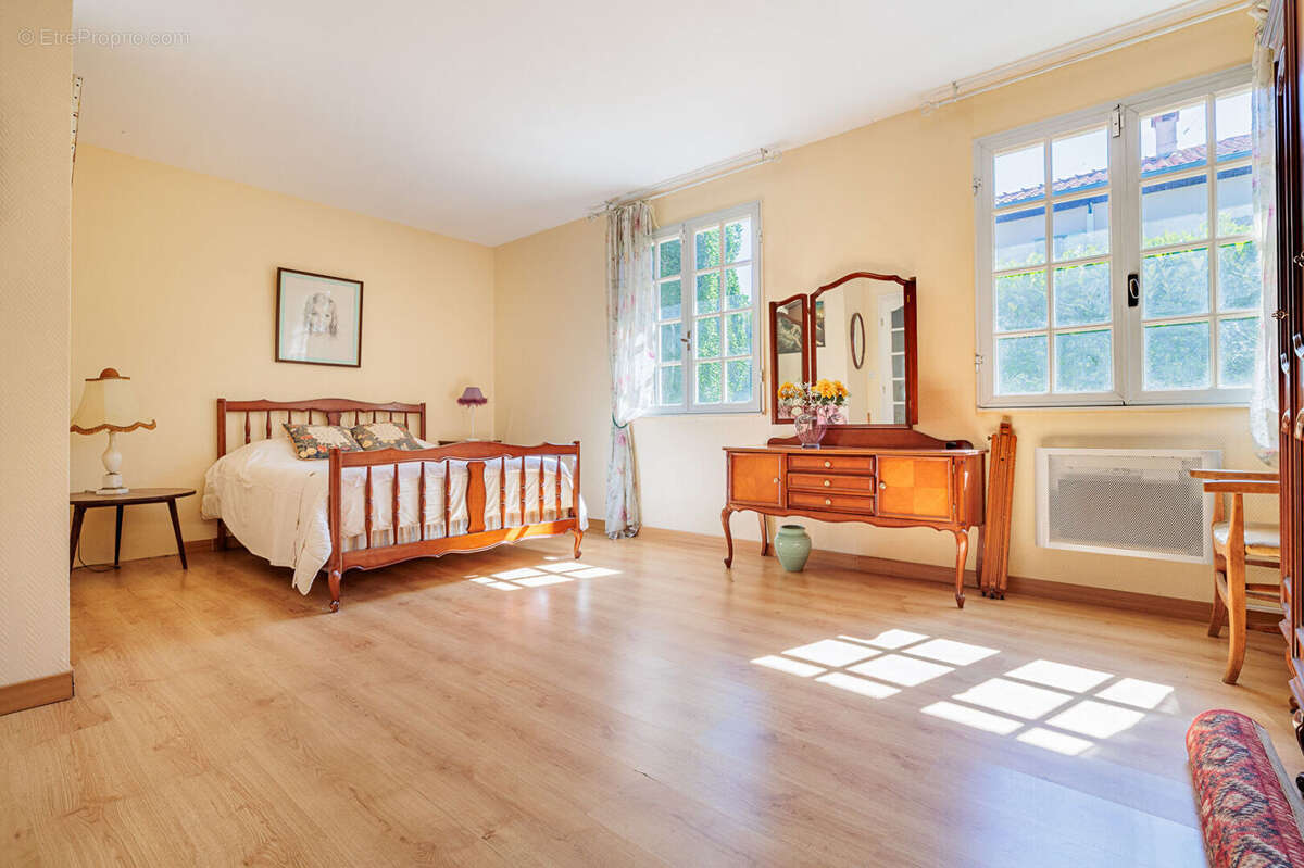 Maison à SAINT-ORENS-DE-GAMEVILLE