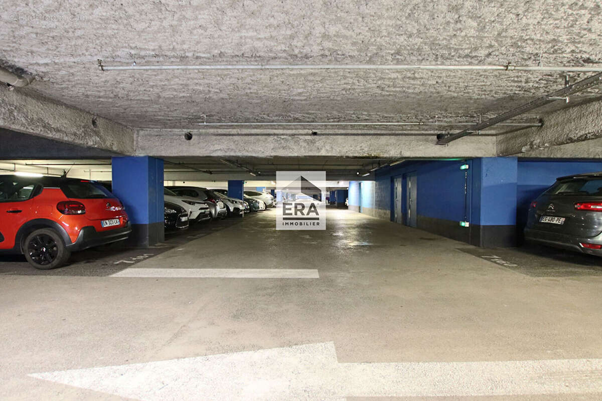 Autre à IVRY-SUR-SEINE