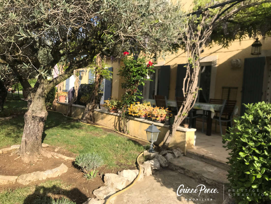Sernhac villa familiale quartier residentiel piscine corinne ponce immobilier - photo 2