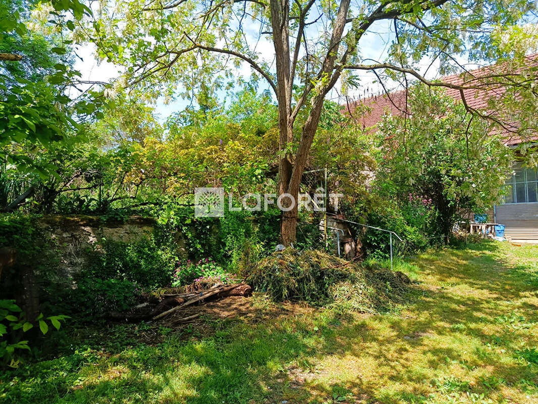 Maison à CORROMBLES