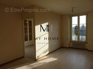 Appartement à REMALARD