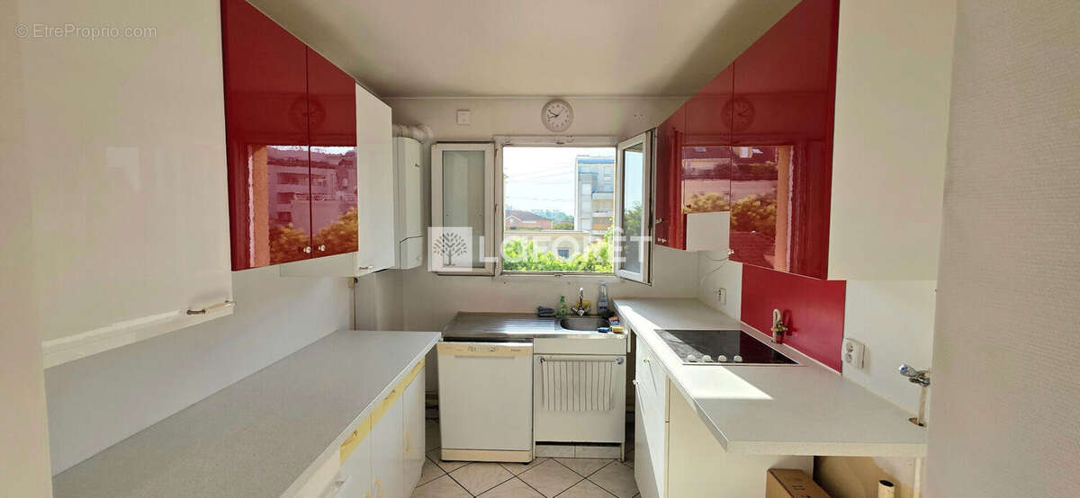 Appartement à VILLENEUVE-LA-GARENNE