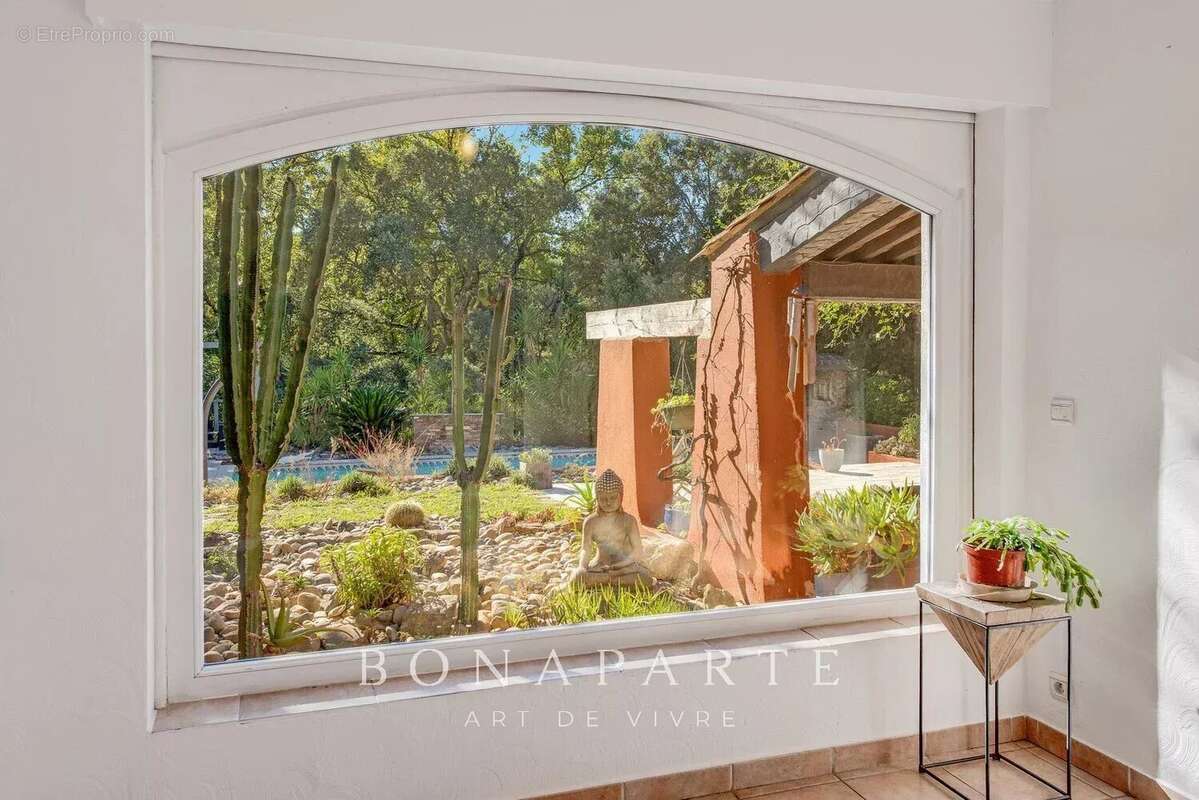 Véritable mas provençal au cœur d'une propriété de plus de 8000m² - photo 12