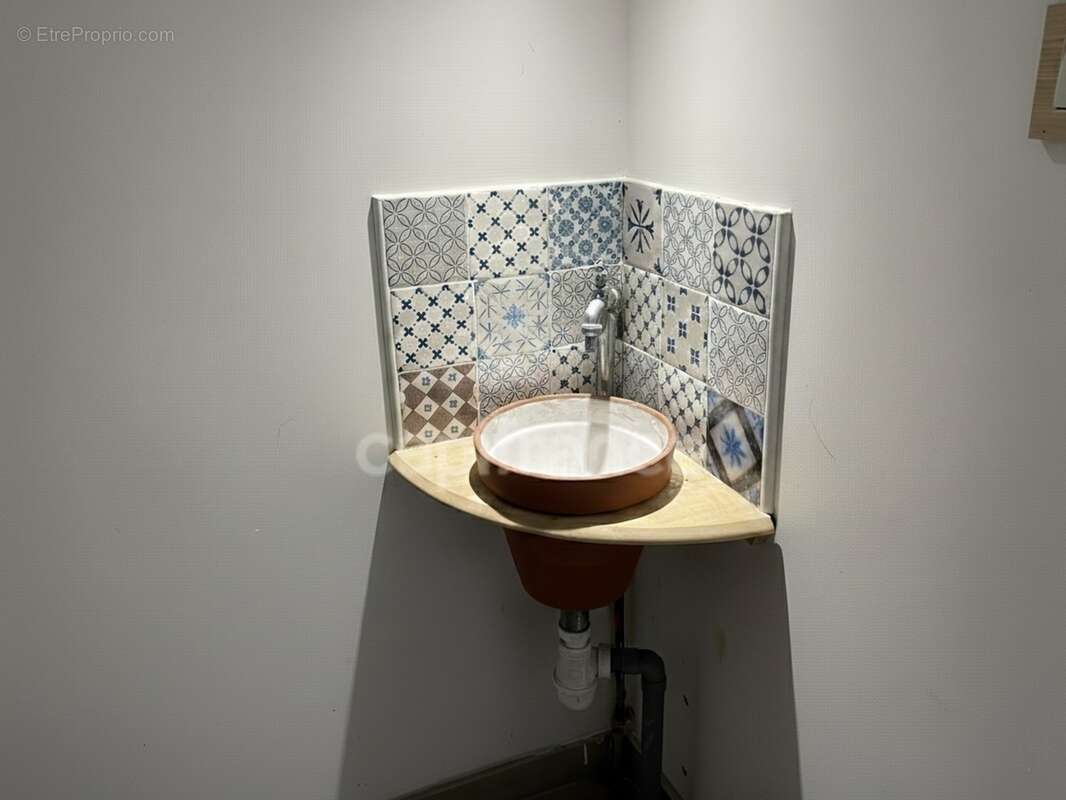 Certaines maisons séduisent par ce qu'elles sont, d'autres par tout ce qu'elles peuvent devenir - Vanzac (17) - photo 6