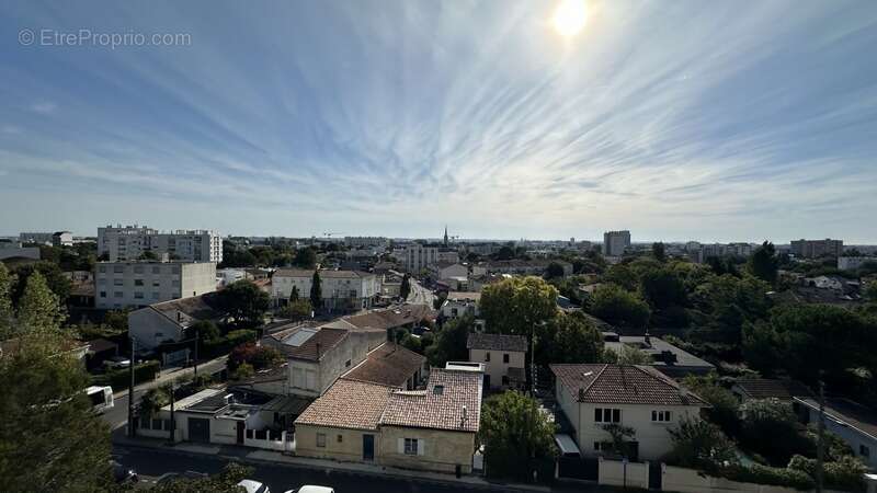 Appartement à BORDEAUX