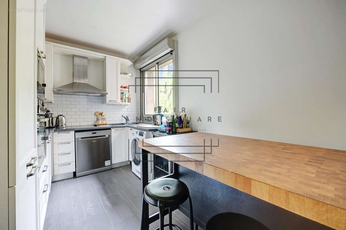 Appartement à NEUILLY-SUR-SEINE