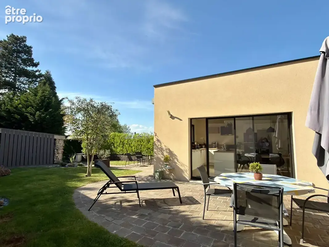 MONTCHENOT ENSEMBLE IMMOBILIER : Local commercial de 28m² et Maison de 190m² - photo 3