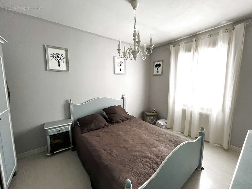 Maison à LA CHAPELLE-LA-REINE