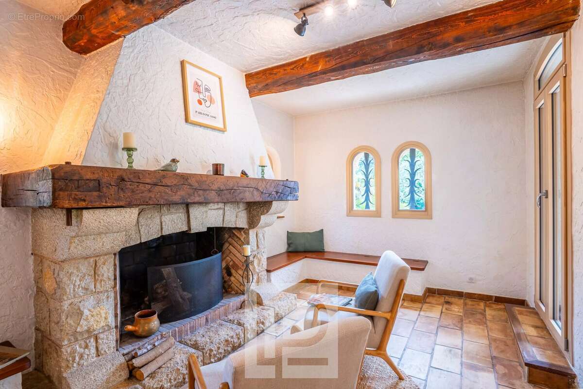Maison à MOUGINS