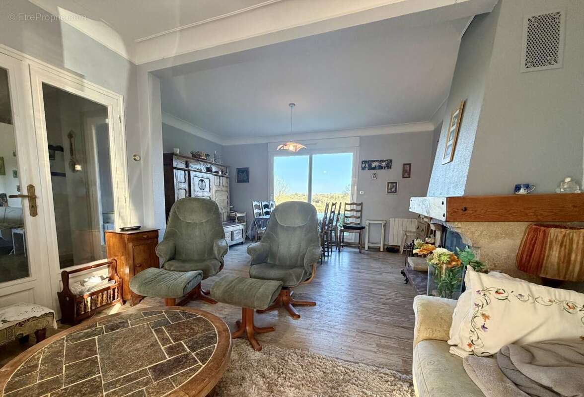 Maison à PLOUNEOUR-MENEZ