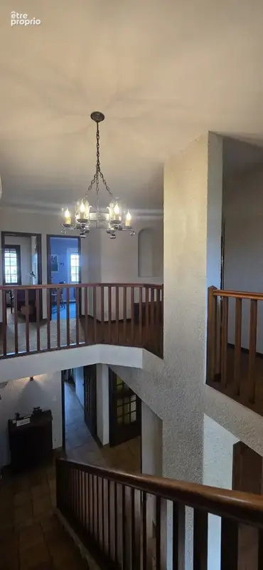 Villa 3 faces   200 m2 habitables   5 chambres   garage   terrain piscinable - photo 4