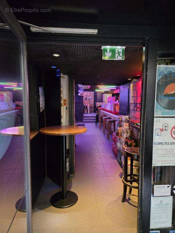 Commerce à PARIS-6E