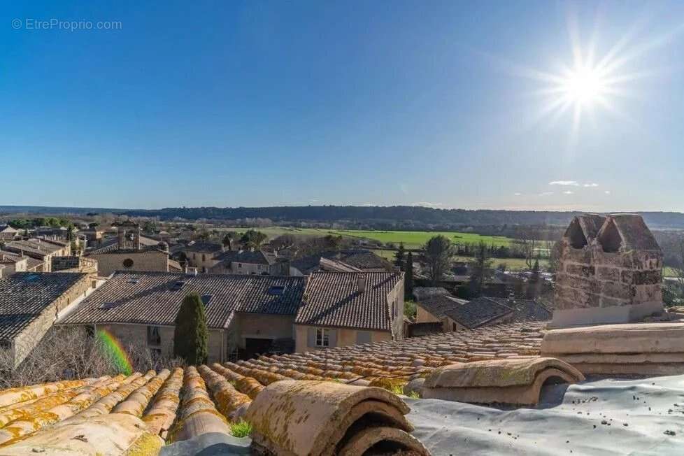 Maison à MONTAREN-ET-SAINT-MEDIERS