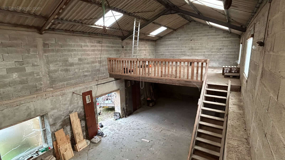 Parking à FROIDFOND