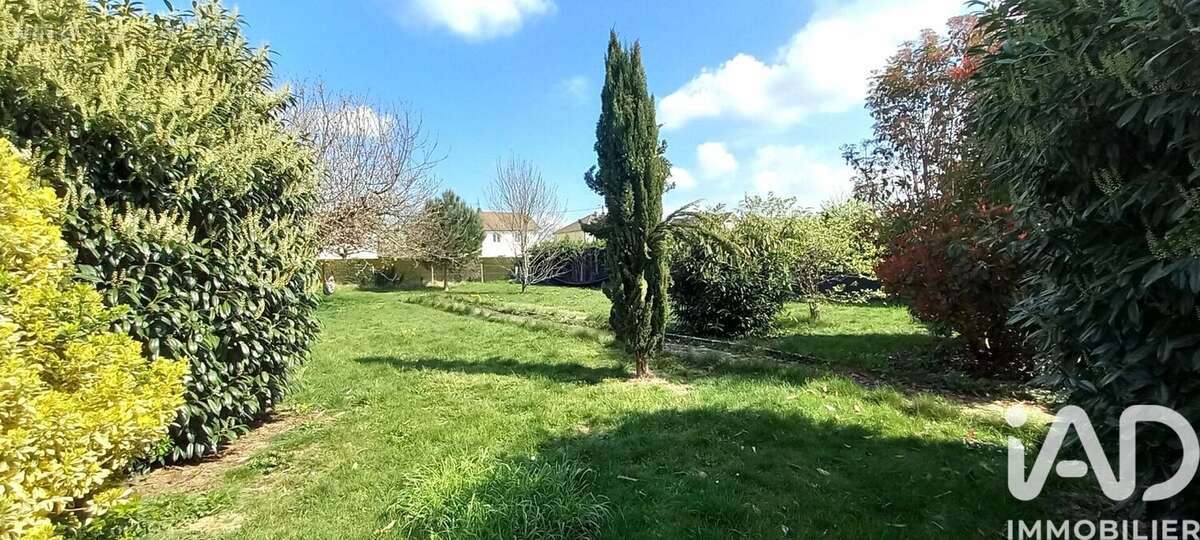 Photo 2 - Maison à SAINT-YRIEIX-LA-PERCHE