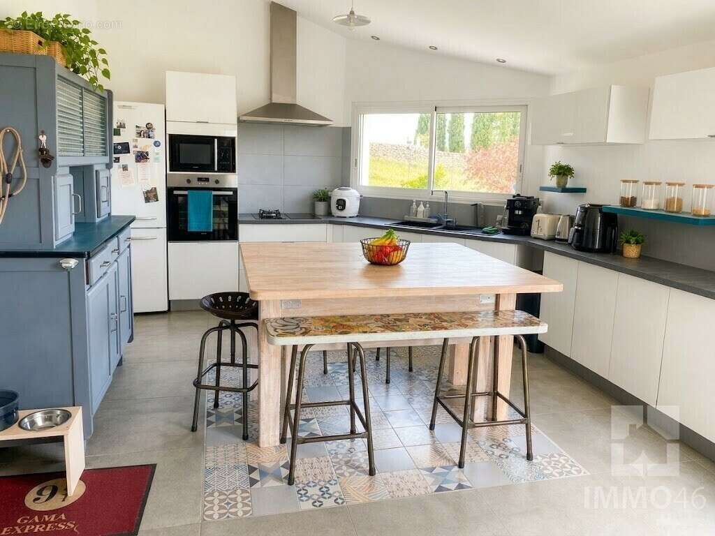 Maison 113 m² à Pradines  - photo 4