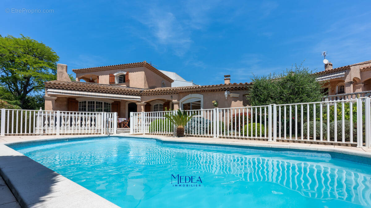 Photo 1 - Maison à MARSEILLE-9E