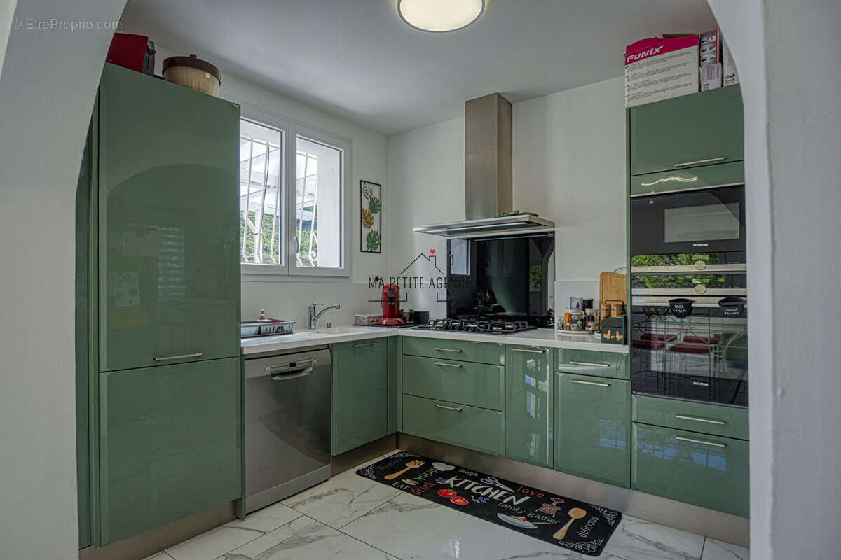 Appartement à LE ROVE