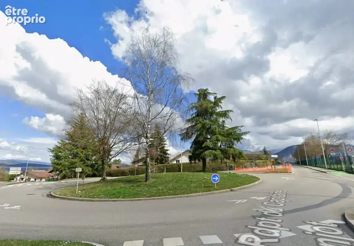 Photo Parking à Meythet au prix de 300 000€