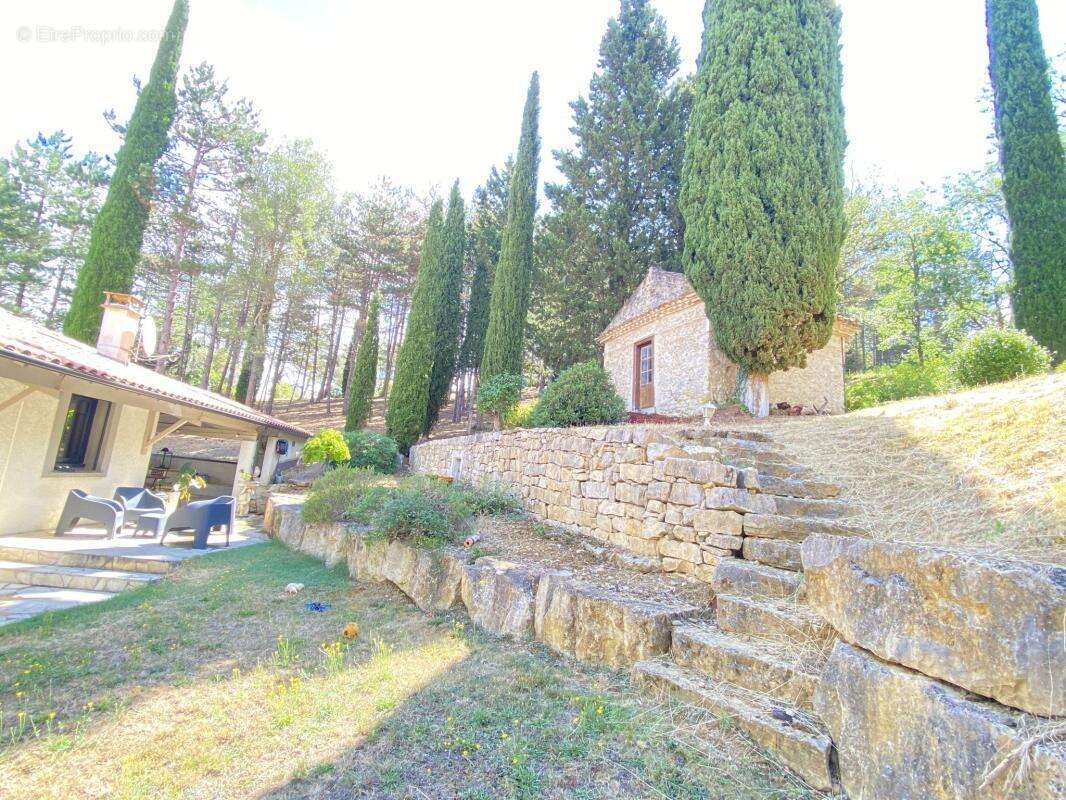 Belle villa de 166 m2 avec piscine , terrain 12730 m2 - photo 12