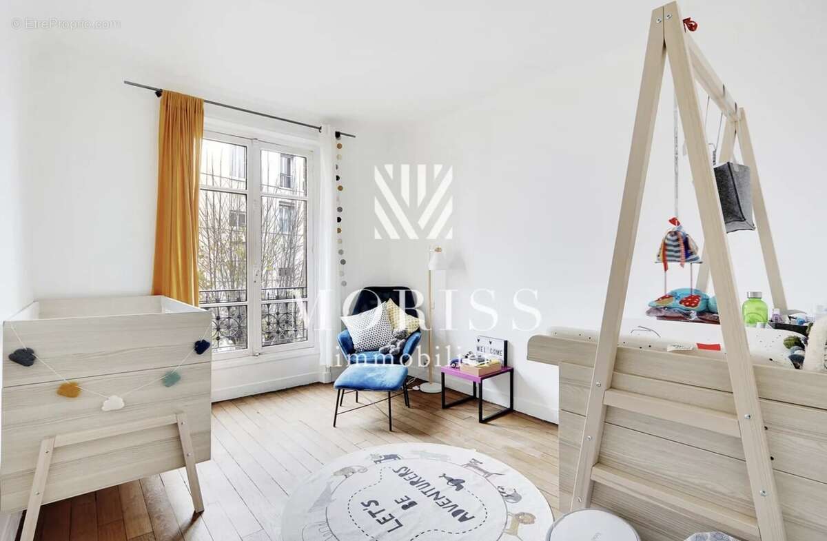 Appartement à LES LILAS