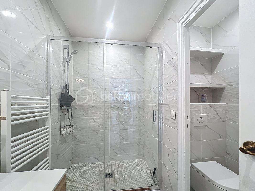 Appartement à L&#039;HAY-LES-ROSES