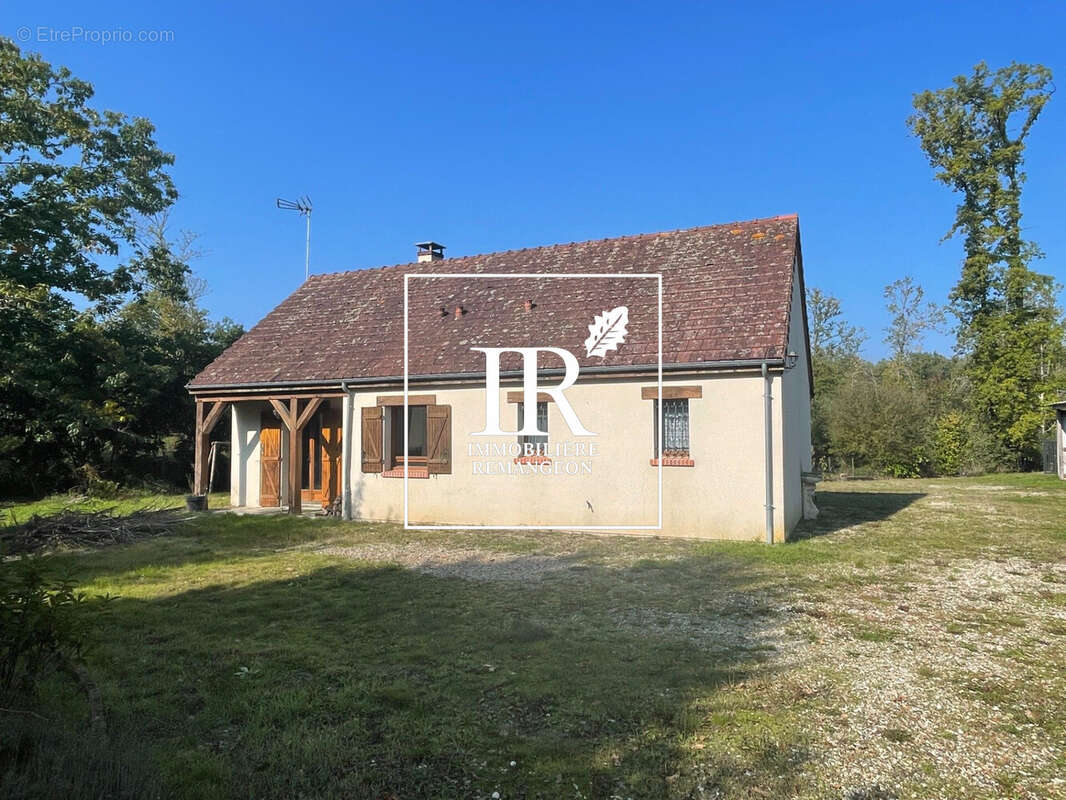 Maison à LAMOTTE-BEUVRON