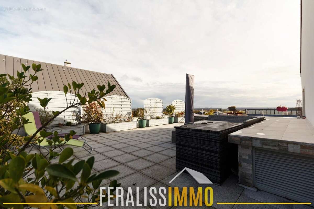 Appartement à JOUY-LE-MOUTIER