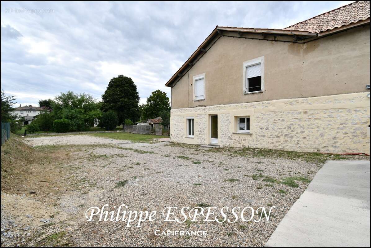 Maison en pierre à rénover avec appartement indépendant et terrain clos MIRAMONT DE GUYENNE (47) - photo 2