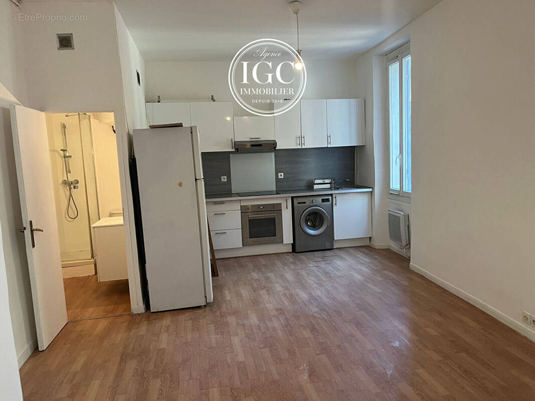 Appartement à MARSEILLE-4E