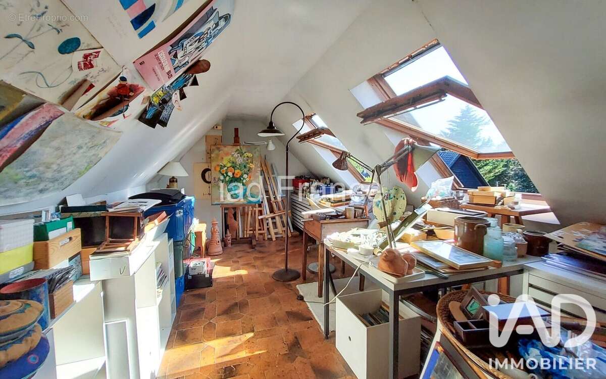 Maison 250 m² à Chavenay  - photo 3