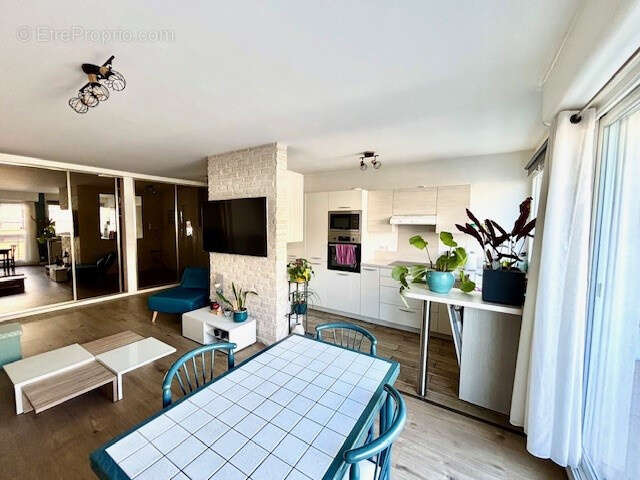 Appartement à PARIS-12E