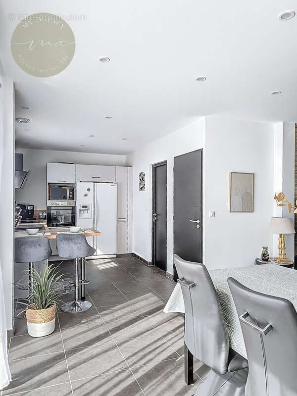 Maison à LIGNAN-SUR-ORB