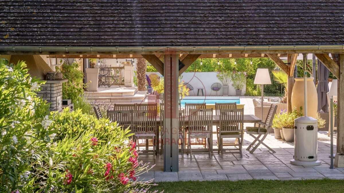 Maison à FONTAINEBLEAU