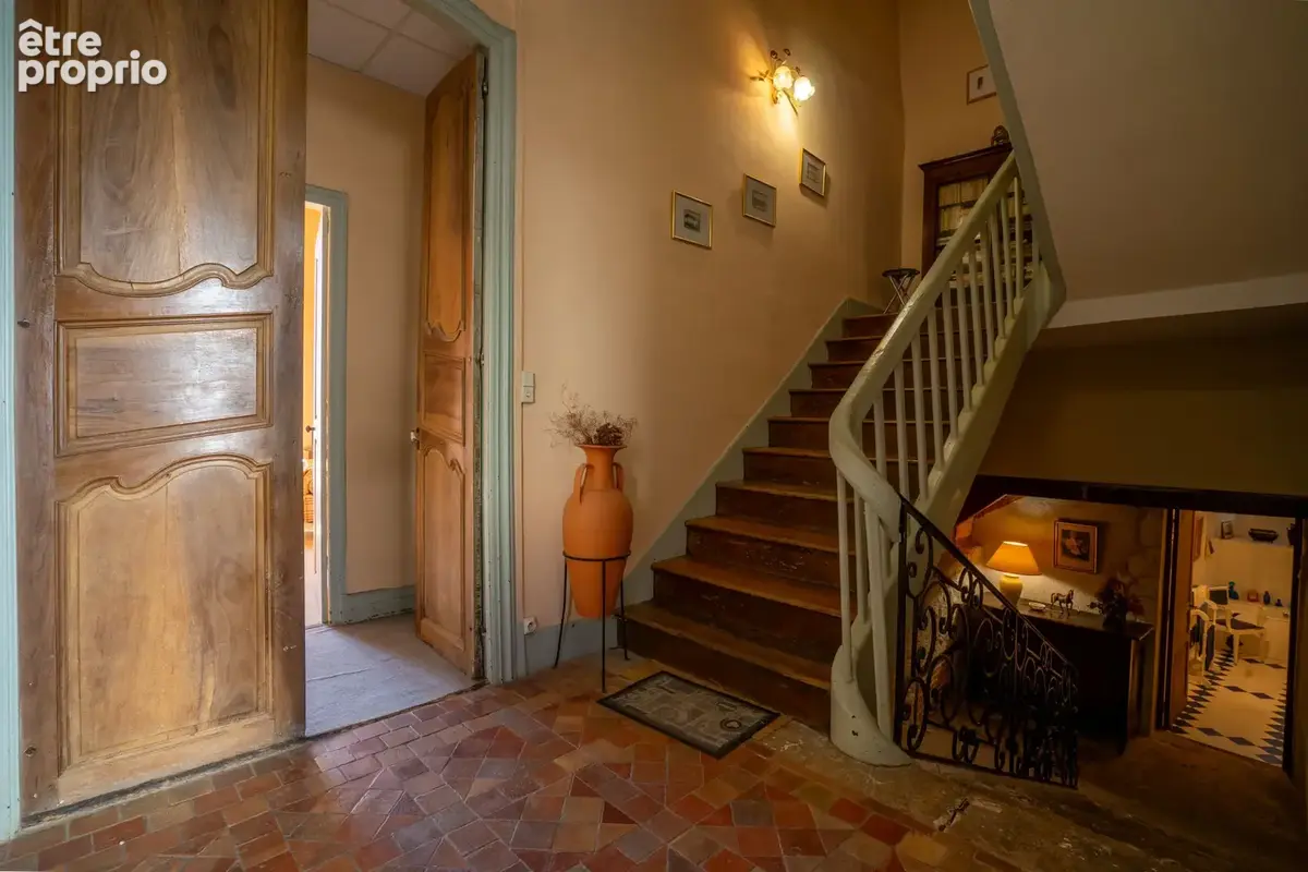 Magnifique maison bourgeoise 18 ème en coeur de village avec jardin, piscine et superbe vue - photo 14