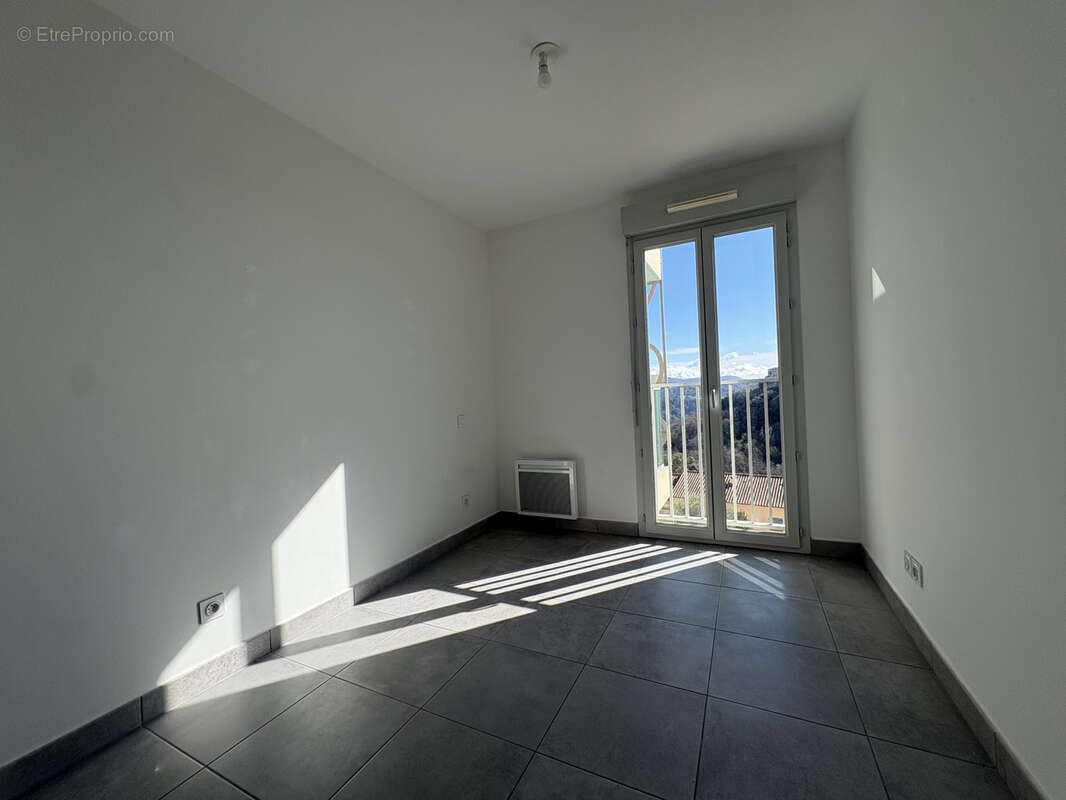 Appartement à GATTIERES